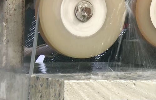 湿式工法ワイヤーソー工法